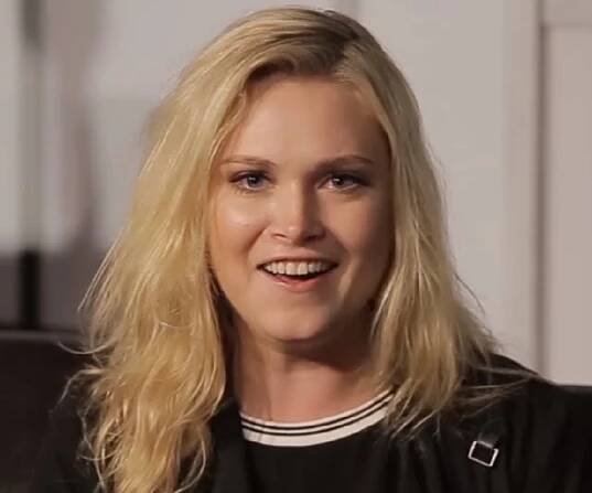 Eliza Taylor - Bio, Facts, Family Life of Australian Actress