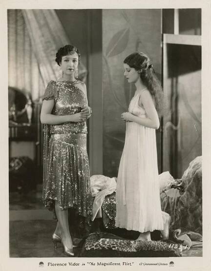 Florence Vidor, Loretta Young - The Magnificent Flirt - Fotosky