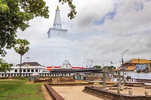 Lee más sobre el artículo Anuradhapura: guía para visitar los templos de la ciudad antigua