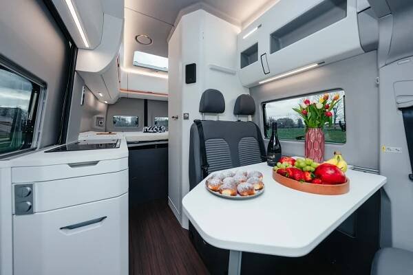 Obytný vůz BRUNO Volkswagen Grand California | Půjčovna BARTH CARAVAN