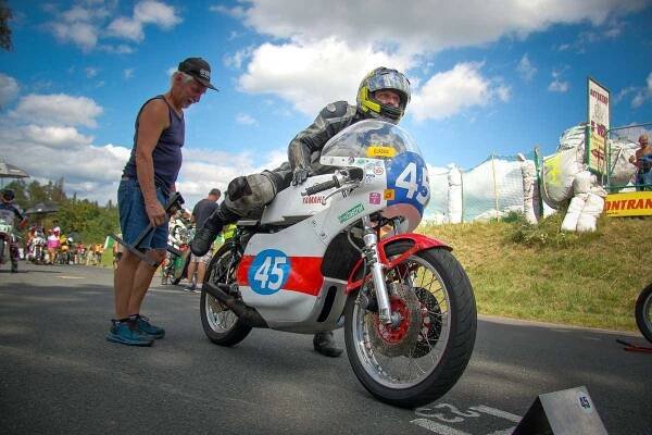 Motocyklové závody v Hořicích přilákaly 15 tisíc diváků. Padly traťové rekordy
