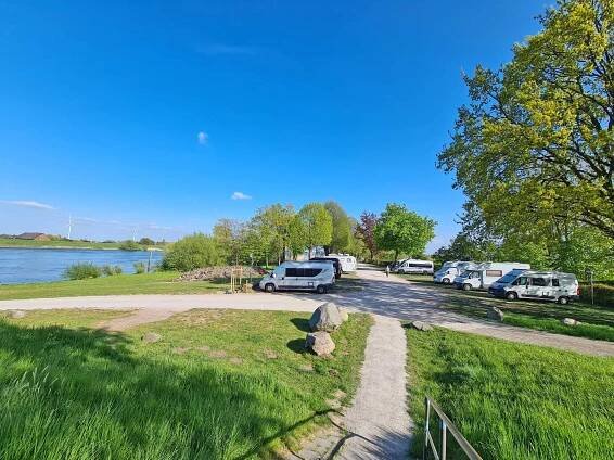 Bildergalerie des Wohnmobilhafen Elbepark Bunthaus Hamburg - Elbepark Bunthaus