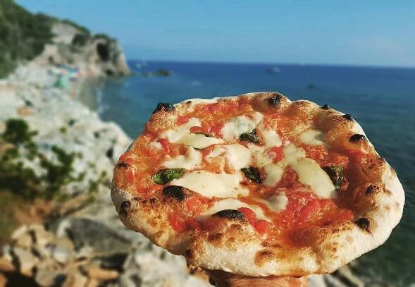 Tipy na víkend: Pravá neapolská pizza, masopustní rej či Kramolínský obřák - Instinkt
