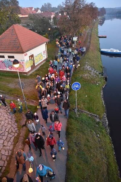 V Týně nad Vltavou uspávali broučky a přírodu