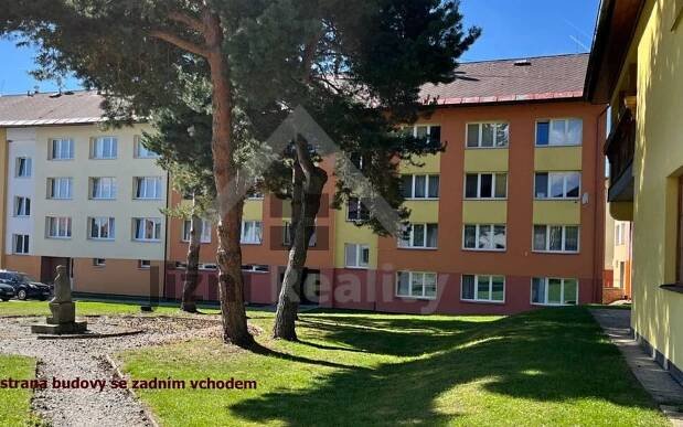 2+1, Sídliště Míru, Horní Planá, 57 m²