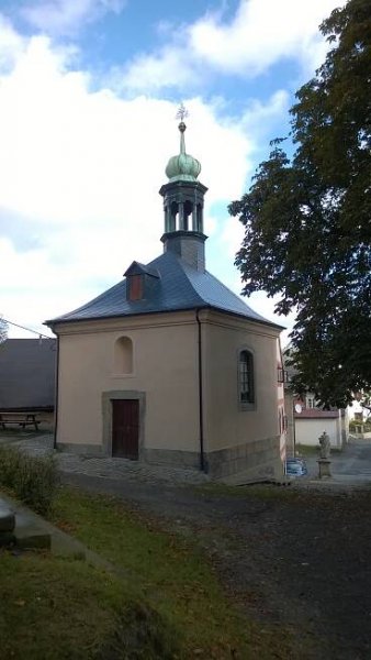 Soubor:Hodkovice nad Mohelkou - stará hřbitovní kaple.jpg – Wikipedie