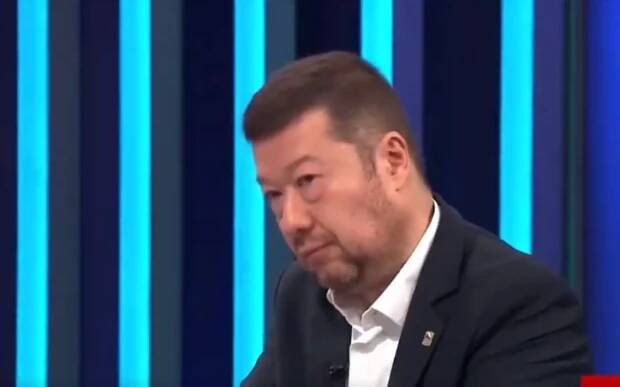 K vyostřené výměně názorů došlo v neděli v živém vysílání pořadu Partie Terezie Tománkové. Do střetu se dostali debatující politici šéf SPD Tomio Okamura a místopředseda ODS Alexandr Vondra.