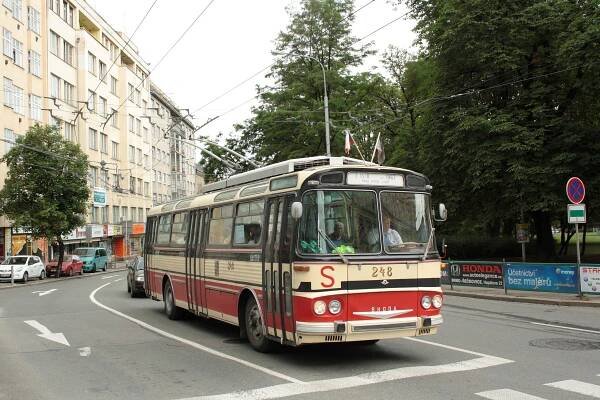 Brno, Moravské nám., BMUE 2012, Škoda T 11 č. 248 (02).jpg
