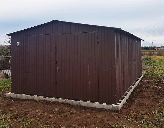 Plechová garáž 4x6m - tmavě hnědá 2