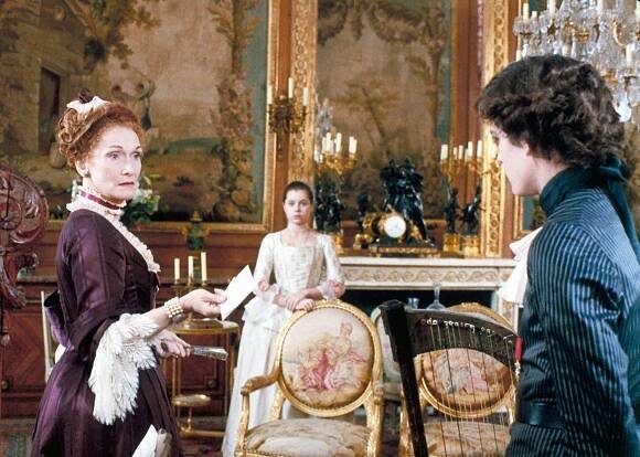 Valmont - Z filmu - Siân Phillips, Fairuza Balk