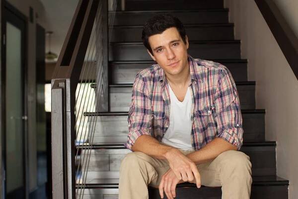 @Drew_Roy