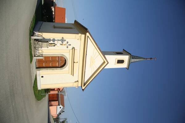 Soubor:Chapel of Saint Florian in Báňovice, Jindřichův Hradec District.jpg – Wikipedie