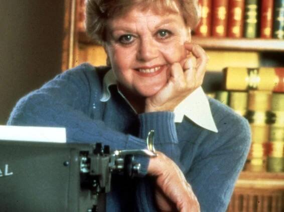 Skutečný život legendární Jessicy Fletcher: Bisexuální manžel, syn na drogách a dcera ve vražedné sektě