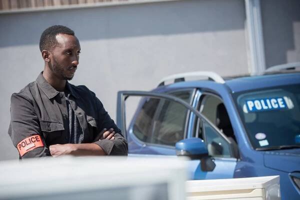Christophe Ntakabanyura - Policajtka Barbie - Abondance de biens ne nuit pas - Z filmu