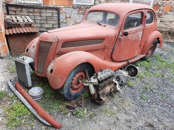 PRAGA Piccolo P34 (1939) 1128ccm - startovací balíček k renovaci - Auto-moto