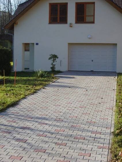 Betonové zámkové dlažby, venkovní Družstvo Cementářů Praha