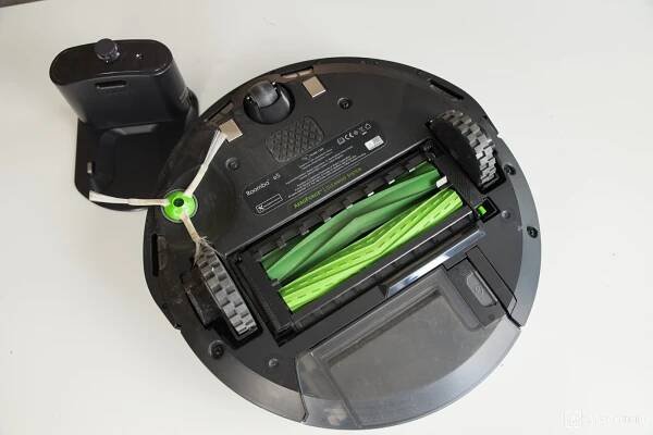 TEST iRobot Roomba e5: Skvelý pomocník do domácnosti