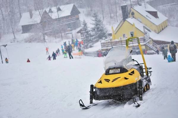 FOTO: Milovníci zimních radovánek se dočkali. Skiareál Telnice se znovu otevřel