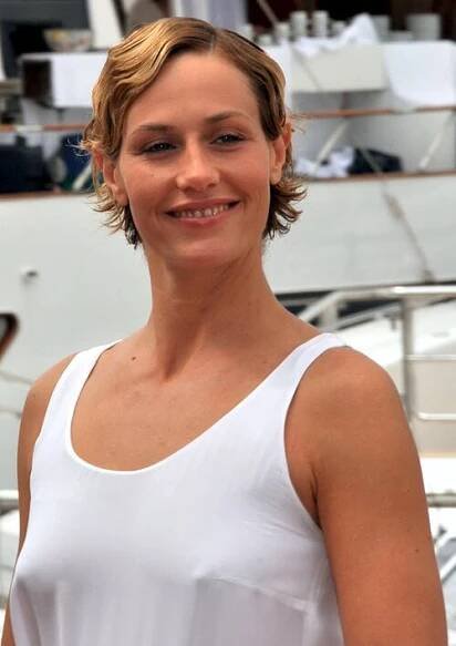 Soubor:Cécile de France Cannes 2011.jpg