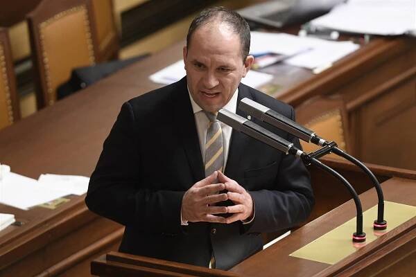 KDU-ČSL a ODS vytáhly do boje za vyšší rodičovský příspěvek všem