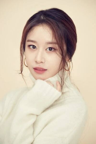 Park Ji-Yeon-Tara-p1.jpg