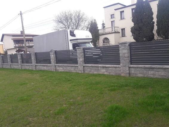 Ogrodzenia i okiennice – aluminium | Galeria zdjęć. Persiane - lamella
