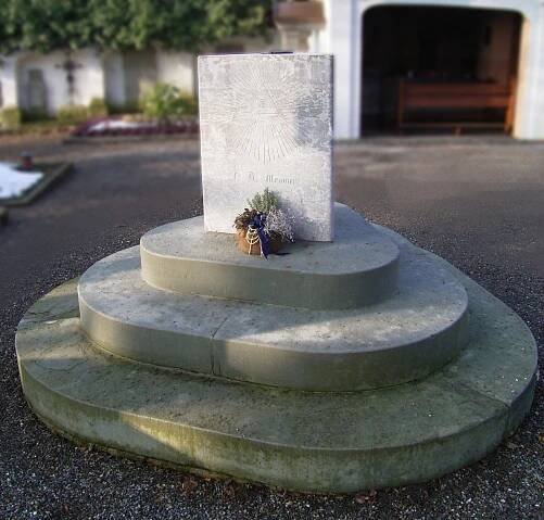 Franz Anton Mesmers Grabstein in Meersburg