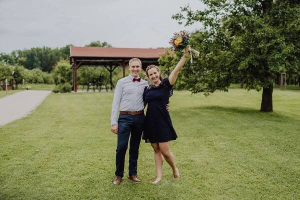 Letní svatba Ekofarma Sádky, Kunovice - Matouš Coufal svatební fotograf