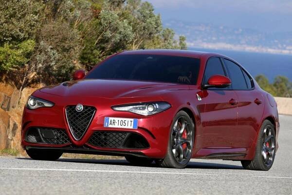 Giulia Quadrifoglio poprvé bez spalovacího motoru