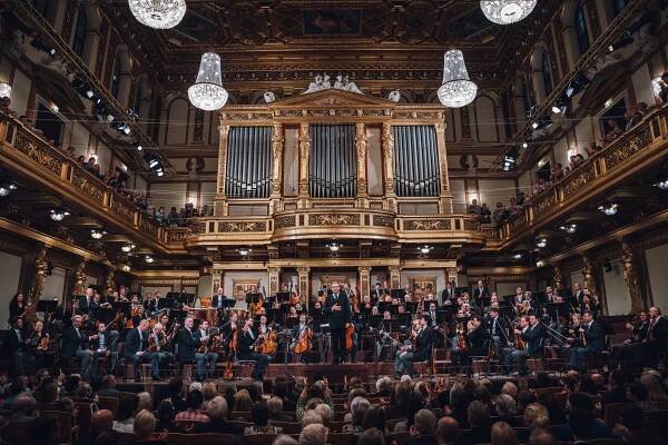 Daniele Gatti skvěle s Vídeňskými filharmoniky - Časopis Harmonie