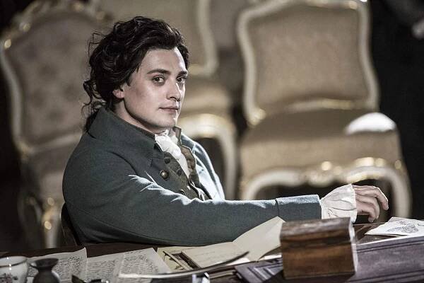 Mezihra v Praze - Z filmu - Aneurin Barnard