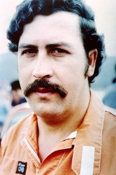 FOTO: Drogový král Pablo Escobar. – stránka 2