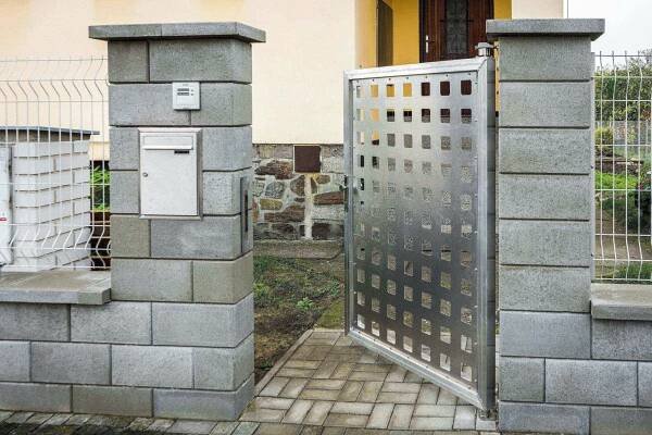 Vstupní branka, šířka 70 cm, výška 100 cm, lakovaný rám, výplň Alsquare bez laku