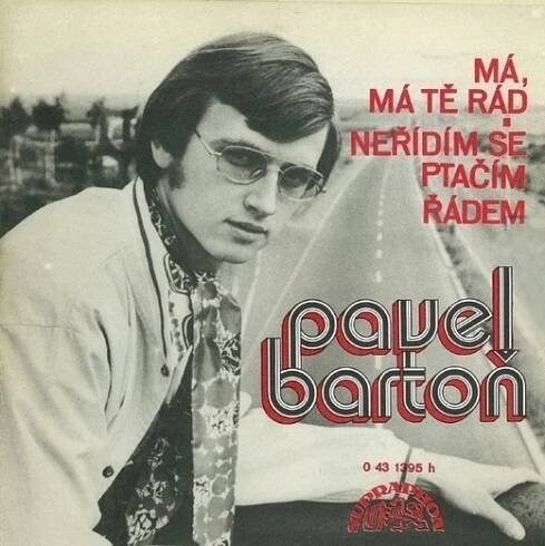 Rudá televizní šlechta: Zpěvák Pavel Bartoň žije s prokletím táty a Karla Gotta