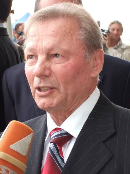 Soubor:Pres. Rudolf Schuster.jpg – Wikipedie