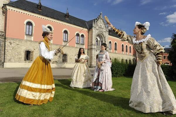 Na pohádkový zámek Sychrov za Zlatovláskou - Tipy na výlet - Český ráj - Český ráj - Sychrov