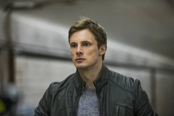 Satan přichází - Vykupitel - Z filmu - Bradley James
