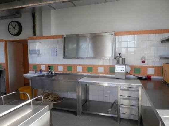 Štěnovickým žákům nově slouží zrekonstruovaná školní jídelna – Plzeňský rozhled