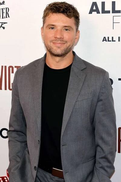  Ryan Phillippe attends the Los Angeles Special Screening of 