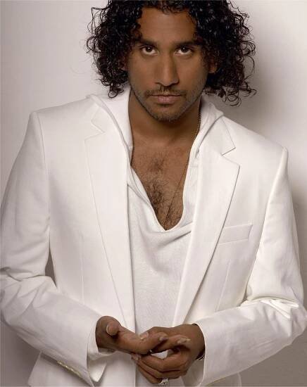 Naveen Andrews fotka