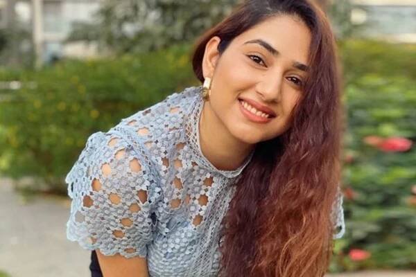 Disha Parmar Biography, Wiki, Birthday, Age, Height, Boyfriend, Family, Career, Instagram, Net Worth