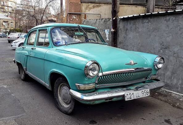 Weil Oldtimer in Armenien so fotogen sind