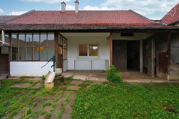Prodej domu k rekreaci po rekonstrukci - 103 m2 v Želeticích u Kyjova | Reality.iDNES.cz 