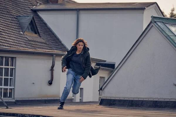 Unbroken - Z filmu - Aylin Tezel