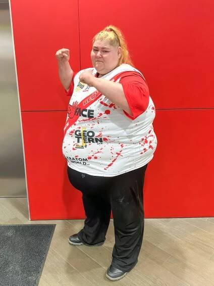 Věří, že svou vahou převálcuje Karlose Vémolu. Slavného Terminátora vyzývá k zápasu žena, která váží 262 kg