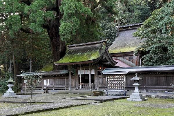 Wakasahiko Shrine - Wikipedia