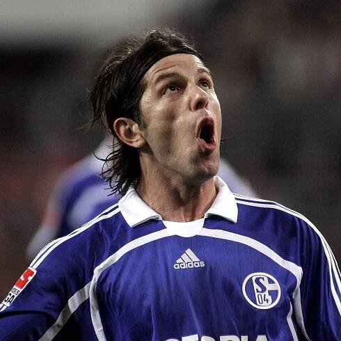 Levan Kobiashvili vom FC Schalke 05 während de DFB Pokalsaison 2006/2007.