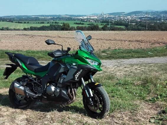 Testy nových motocyklů
