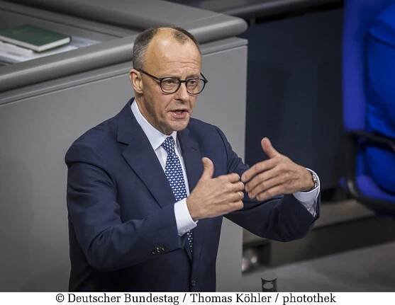 „Nezvládneme to.“ Merz se odklání od Angely Merkel a zbořil protipožární zeď k ultrapravici