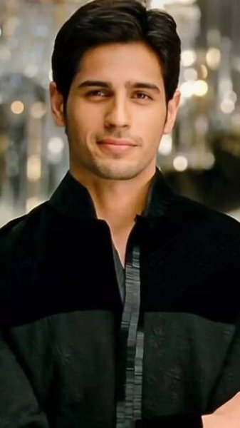 Fun facts about the Param Sundari actor Sidharth Malhotra